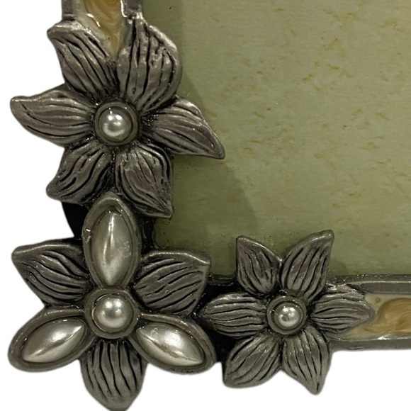 Belle Maison Art Nouveau Enamel Frame w/ Flowers & Pearl Inlays 4x6” Beautiful! - Picture 15 of 15